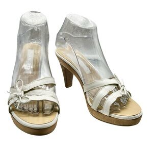 NEW Gianni Bini Latifah White Leather Heeled Sandals, Sz 7